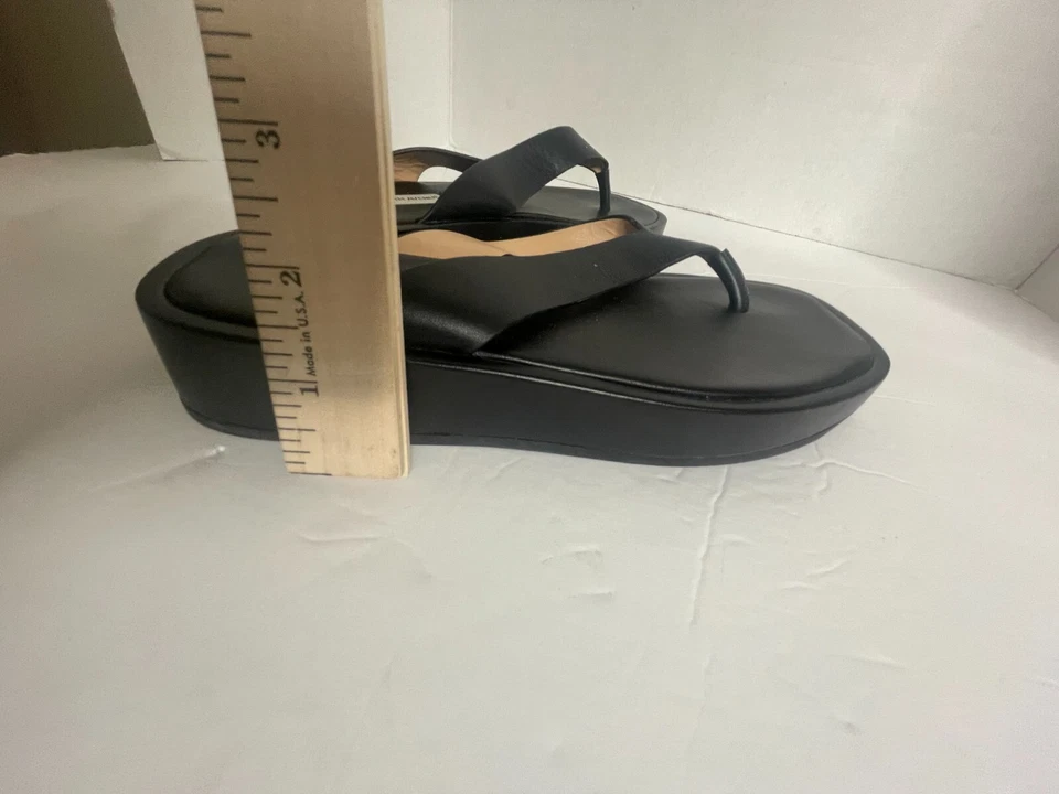 Sandalias chanclas SAKS FIVE AVENUE TASHA plataforma cuero negro talla 6M Foto 3 de 4