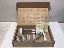 THE PAMPERED CHEF Cookie Press 1525 With 16 Cookie Discs Designs