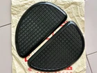 HONDA JAPAN SCRAMBLER 250 305 CL72 CL77 RUBBER KNEE PAD A PAIR L&R NOT GENUINE