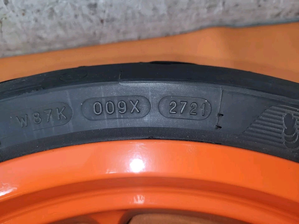 KTM DUKE 125 Hinterrad 4.00x17  ( Ez. 15.06.2023 )  - Bild 2 von 4