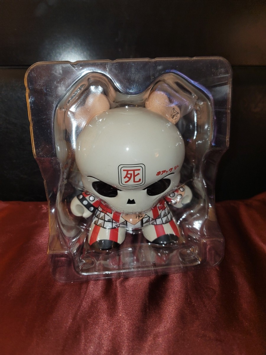 Huck Gee Skullhead Regular Edition Dunny 8