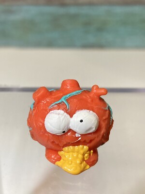 The Trash Pack Trashies Series 4 #644 HORRID HAGGIS Red