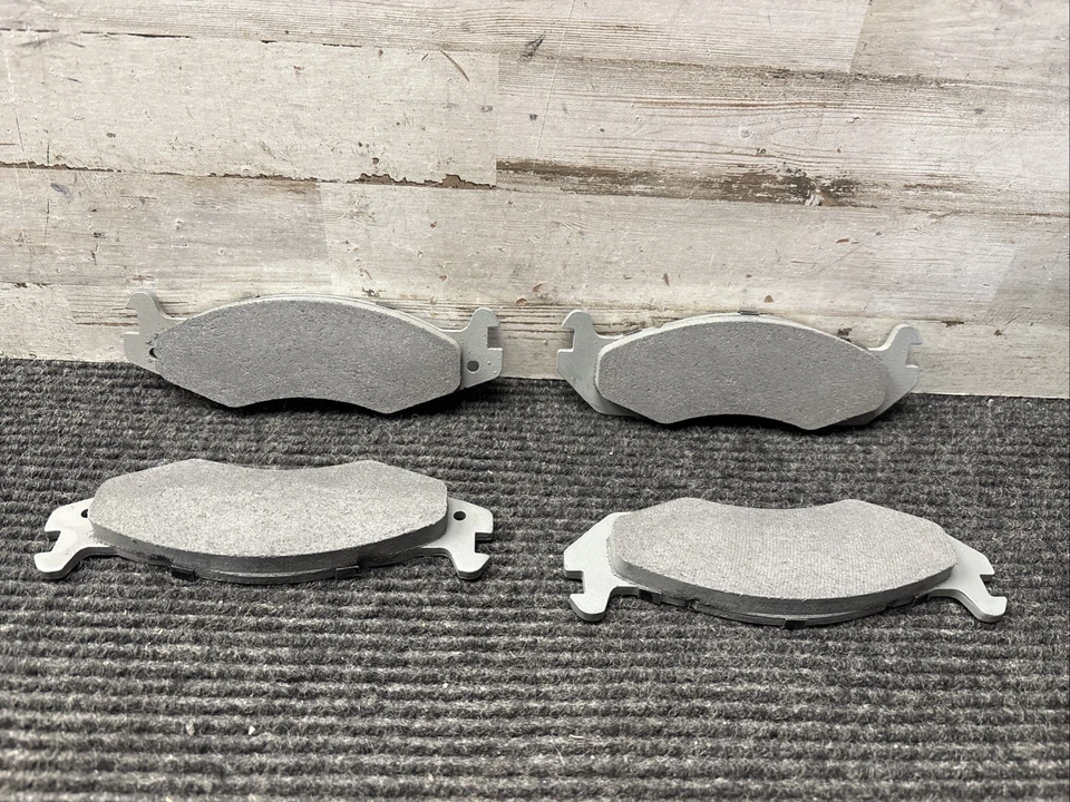 Kit de pastillas de freno de disco delanteras originales ACDelco 14D203MH Foto 3 de 4