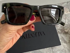 Valentino Garavani XXII Rockstud Sunglasses black crossbody case NIB $730