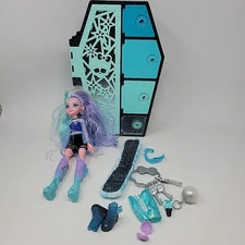 Monster High Skulltimate Secrets Fearidescent Lagoona Blue Doll