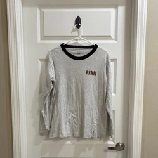 ✨VS PINK Leopard 🐆 Long Sleeve Tee✨