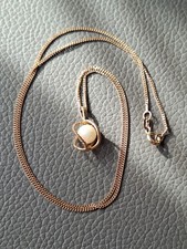 9 carat gold chain necklace with freshwater pearl pendant