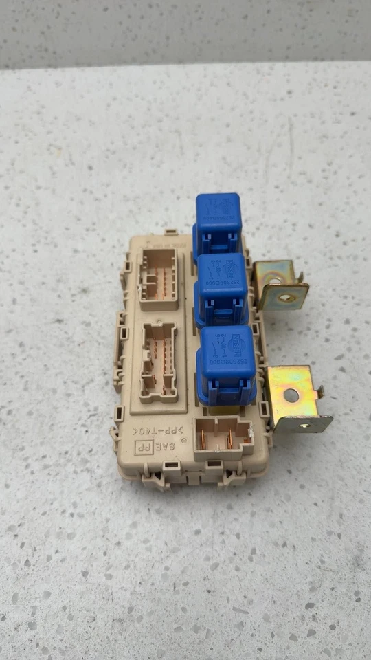 Nissan XTERRA 2003 cabina caja de fusibles Nissan Foto 2 de 4