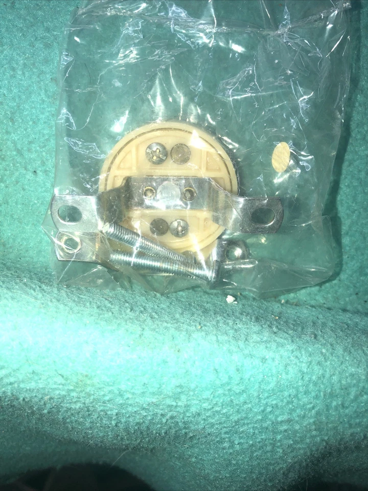 STANDARD PLUS Nib Horn Button Large Ivory Button Column Mount - Image 3 of 4