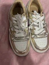 Women’s Size 8 Shoes ￼