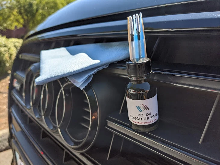 Kit de retoque de pintura Audi genuino OEM 100 % coincidencia de color OEM | Elige tu color Foto 3 de 4