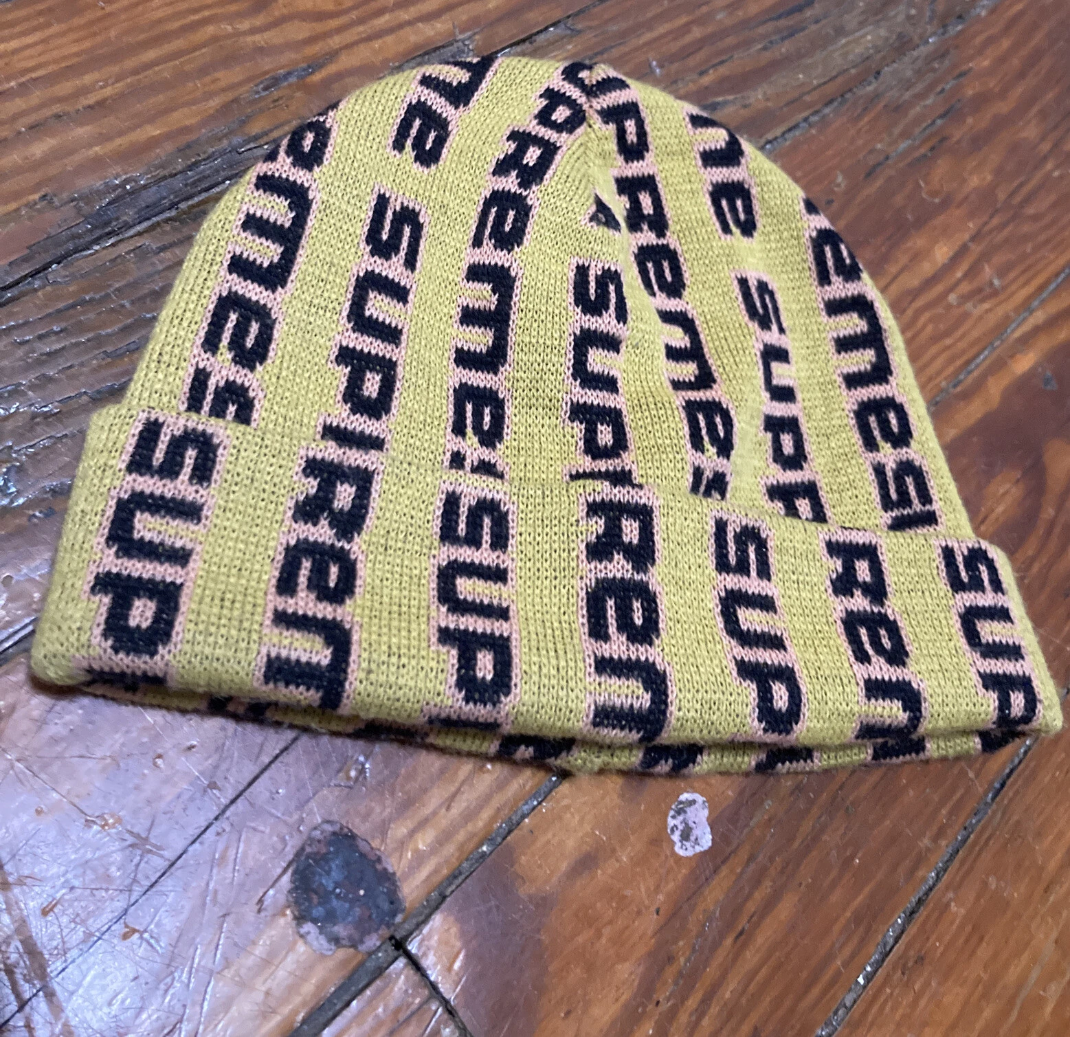 SUPREME New York Men’s Yellow Logo Beanie 100% Acrylic