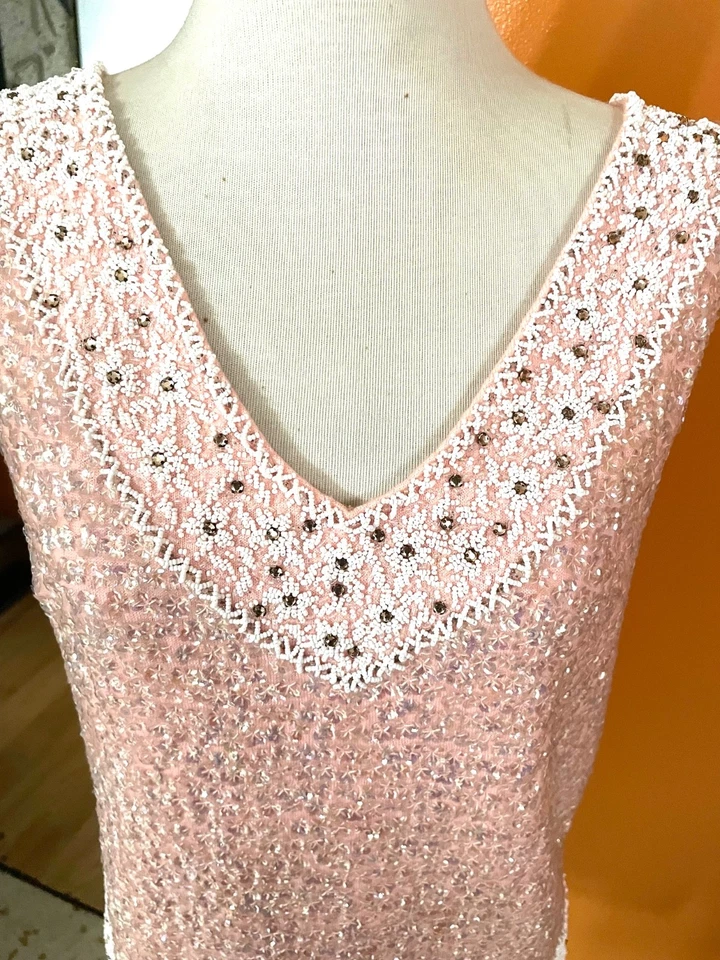 Vintage 50s 60s Pink White Christmas Beaded Sequin Tank Top 100% Wool Sz. M - Image 4 of 4
