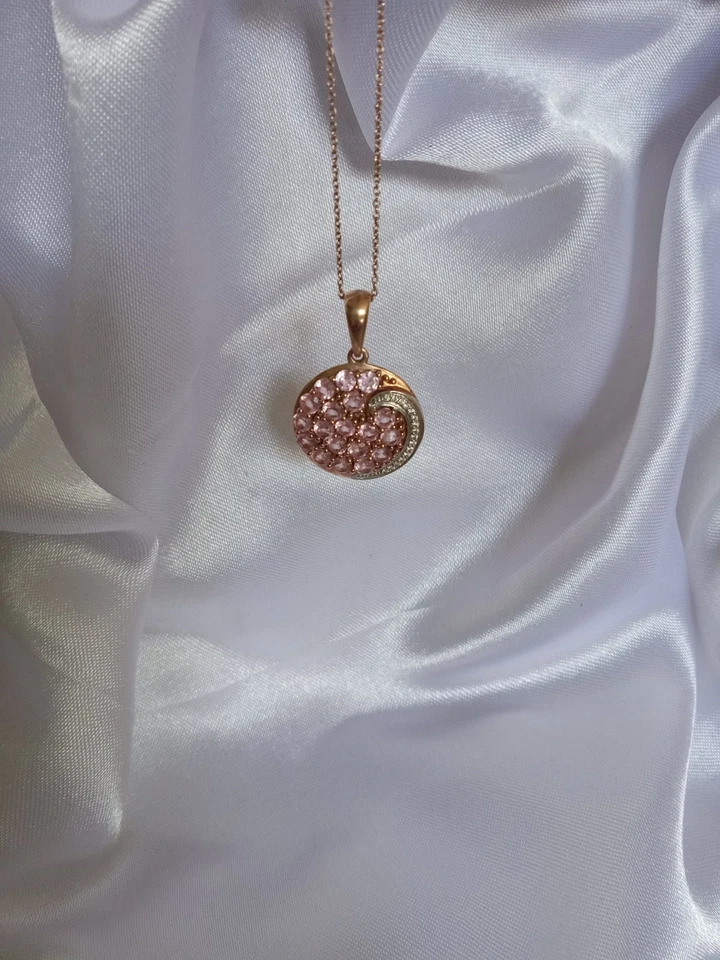 Colgante con acento de espinela rosa y diamantes con cadena de oro rosa de 18", 14K, nuevo con etiquetas, Gemporia Foto 2 de 4