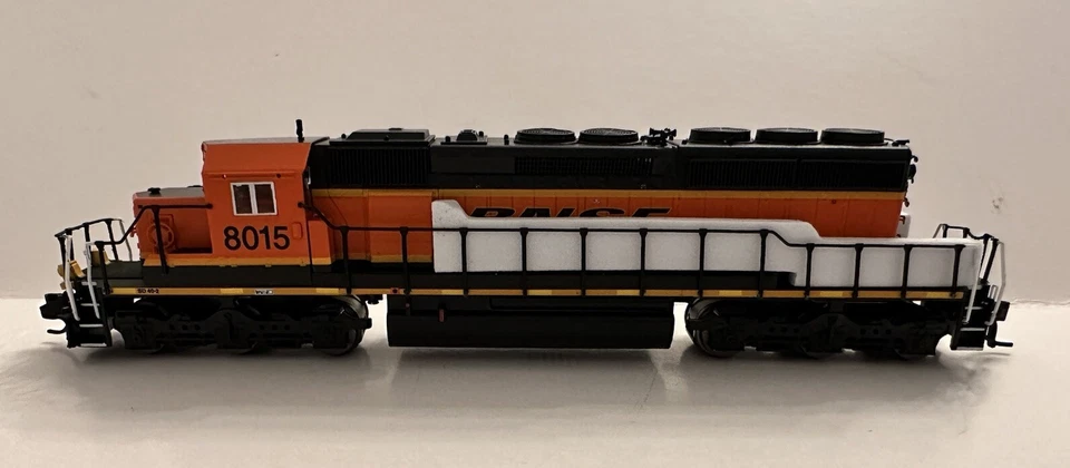 InterMountain N Scale SD40-2 Loco BNSF New Image #8015 - Image 3 of 4