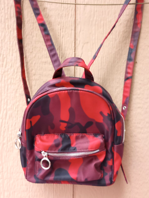 Vintage Forever 21 Green Camouflage Backpack Forever 21 | Bags | Forever 2 Small Camo Backpack | Poshmark main image 2