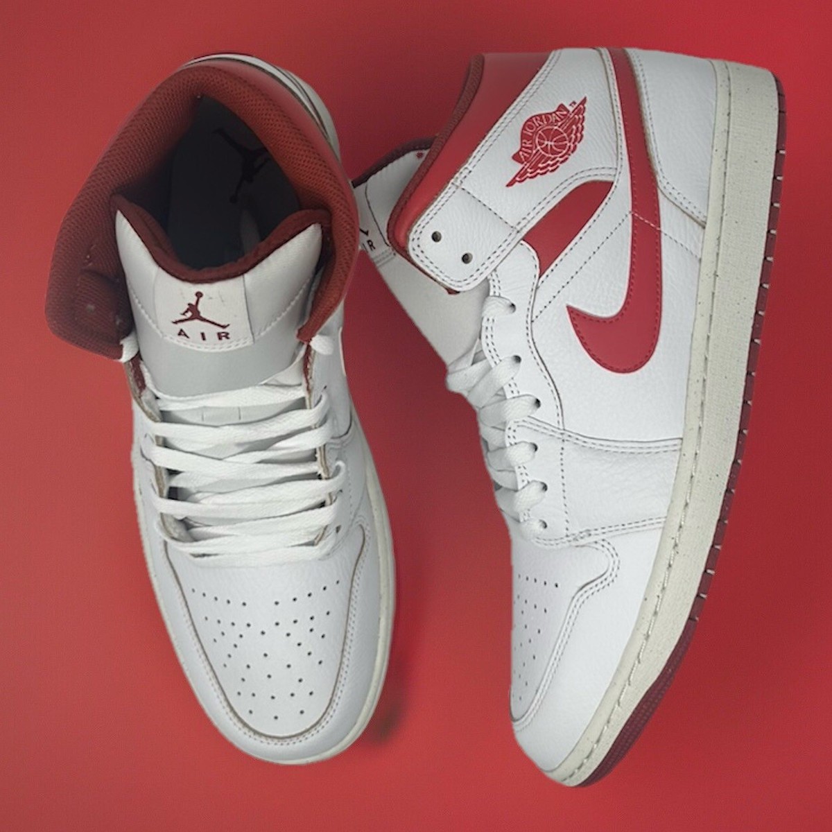 Air Jordan 1 Mid SE 
