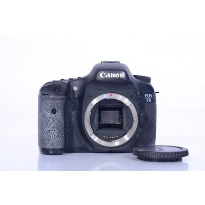 Canon EOS 7D Digitalkamera - 24060 Auslösungen - DSLR Digital Camera Body 