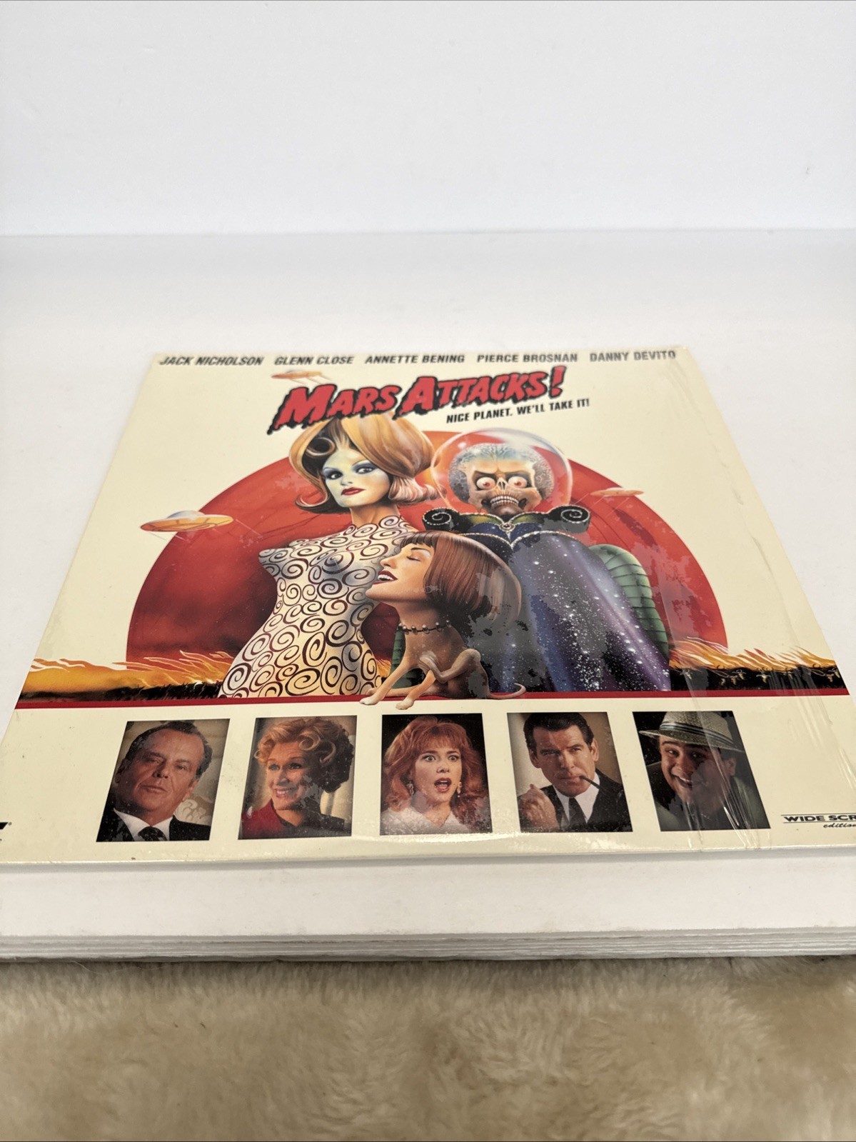 Warner Bros Mars Attacks! LaserDisc Movie Widescreen Tim Burton Sci-Fi Comedy