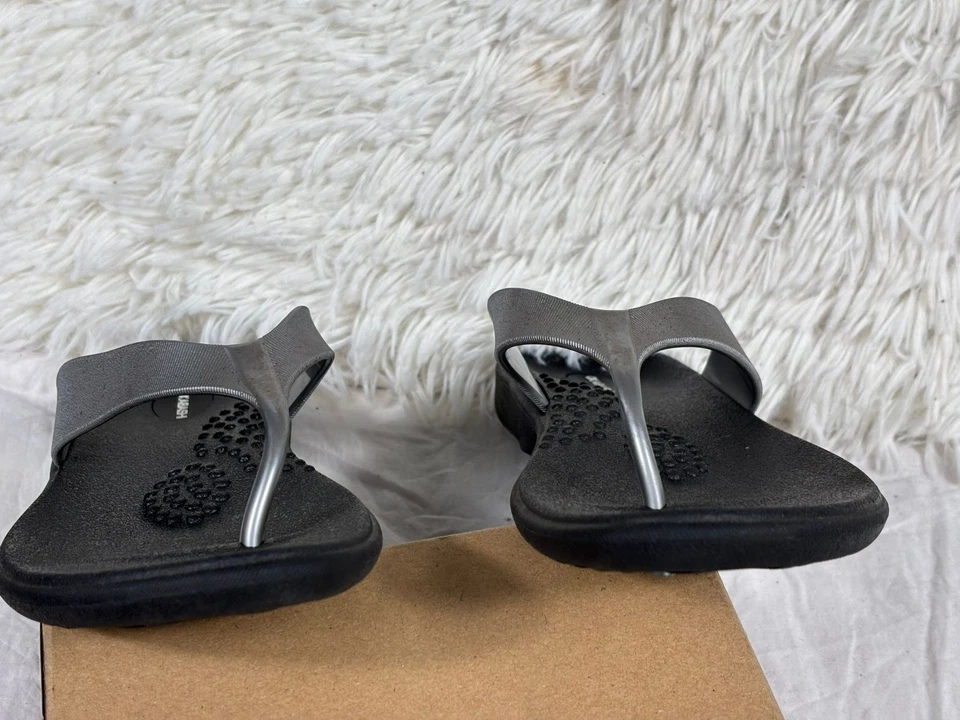 Sandálias femininas Okabashi flip flop tamanho M-L preto prata - Imagem 2 de 4
