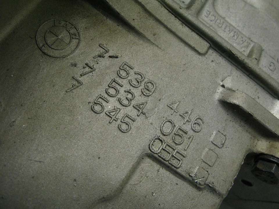 04-10 宝马 X5 4.8L 4.4L N62N V8 发动机机油过滤器房泵 原始设备制造商 072021A — 第 4/4 张图片