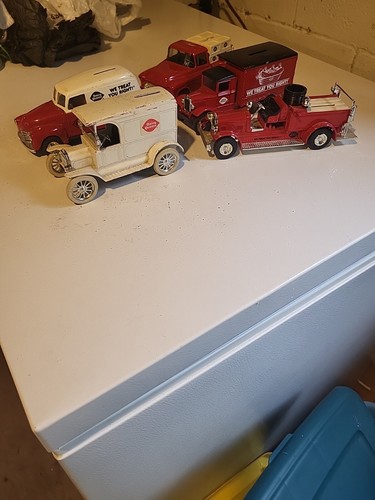 Vintage Dairy Queen Die Cast Bank - Picture 3 of 3