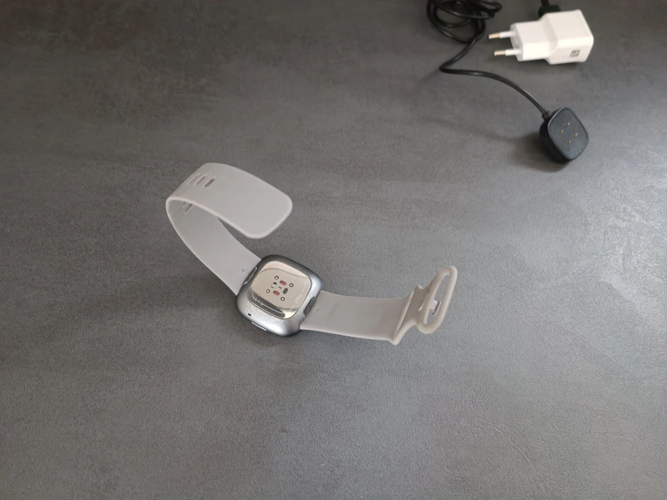 Fitbit Sense Uhr Tracker Aktivitätstracker Fitnesstracker Dame Herren Smart - Bild 4 von 4