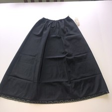 NWT Barbizon Petti Jo Tafredda Half Slip Sz Petite 25 Black Lace Hem NOS