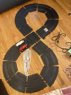 Eldon Figure 8 And Oval Race Track With Cars  Etc 