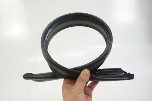 2009-2015 bmw 750li 760li 740li 750i 740i front bumper top rubber weather strip - Picture 2 of 13