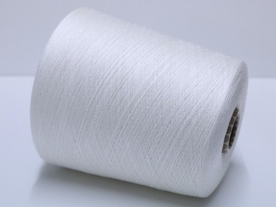 X56 (90 /kg) 740g STELLA 55% SEIDE / 45% BAUMWOLLE WEISS (60/2) Zwirn Garn Wolle