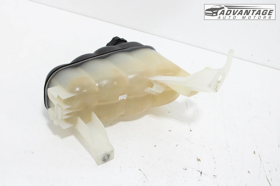 Chevy Silverado 2500 HD 2007-2019 tanque de depósito de expansión de desbordamiento de refrigerante OEM Foto 3 de 4