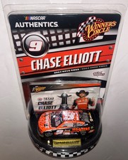 Chase Elliott 9 Hooters Texas Win RACED VERSION Nascar Authentics 1/64 HMS RW03