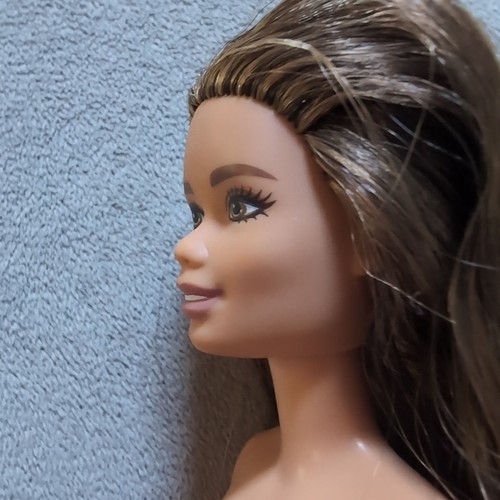 2019 Barbie Fashionistas #97 Meow Mix Petite Doll Brunette Nude 4 Ooak C346G - Picture 4 of 6