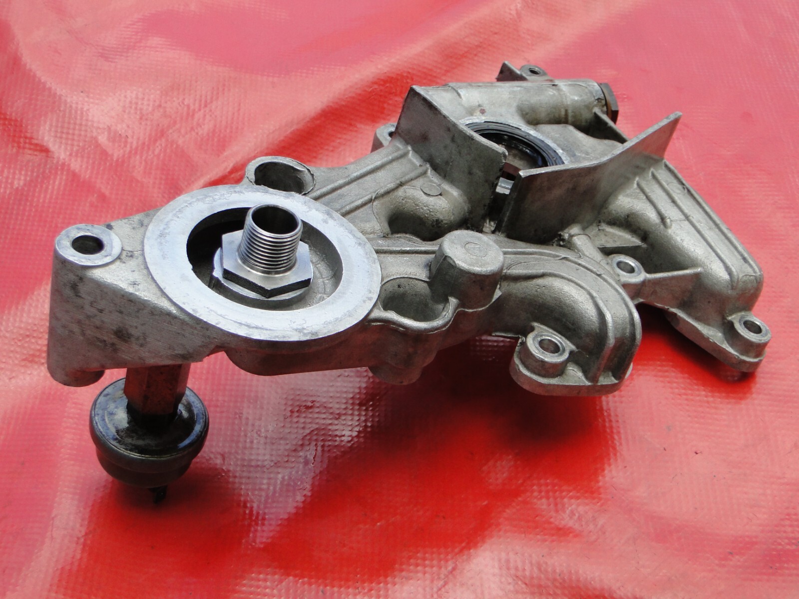 Maserati Biturbo 2.5 V6 AM453 Engine Oil Pump 1984-1986 GENUINE 311820002 59K