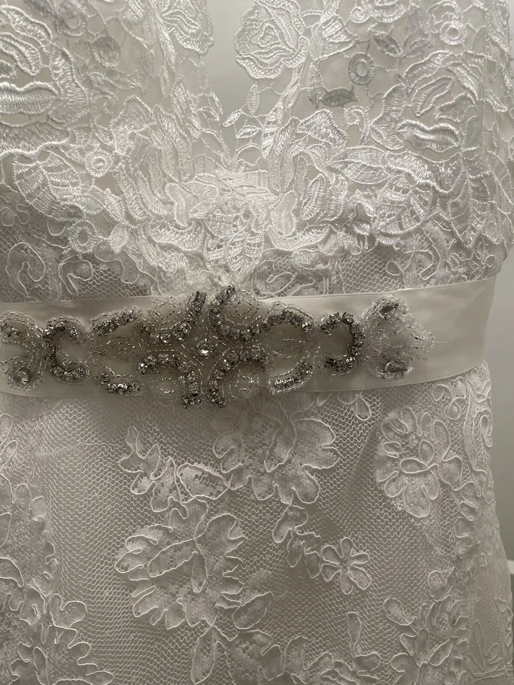 Allure 浪漫蕾丝婚纱改装 2 码华丽! 象牙色 — 第 2/4 张图片