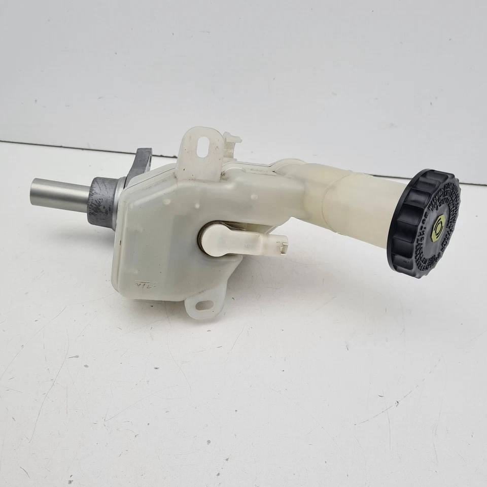 Mitsubishi Lancer Brake Master Cylinder Automatic CJ 07/07-10/15 - Image 4 of 4