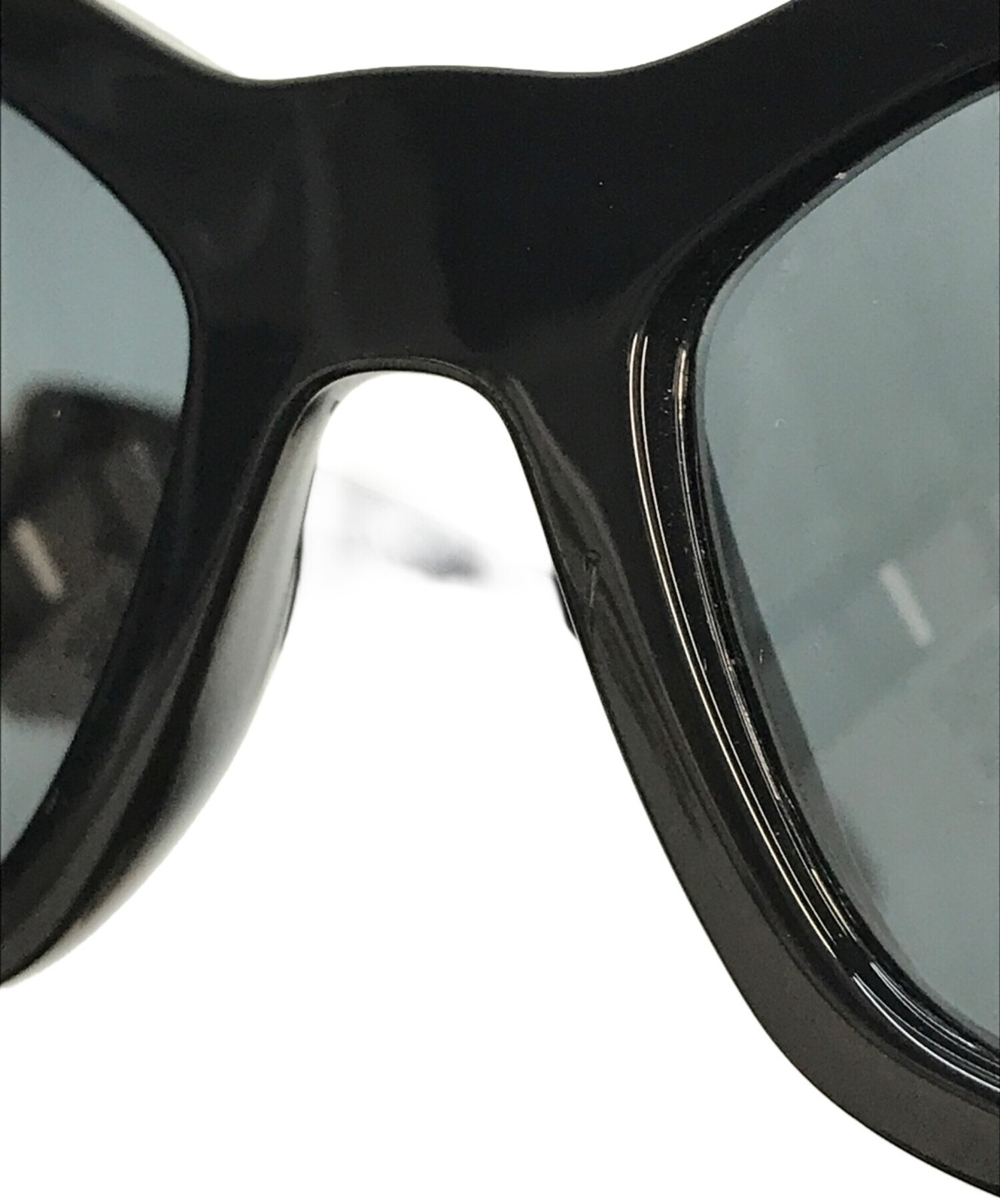 VERSACE Men's Sunglasses 4361 Black Used - Includes Case, Cleaning Cloth, Box thumbnail 11