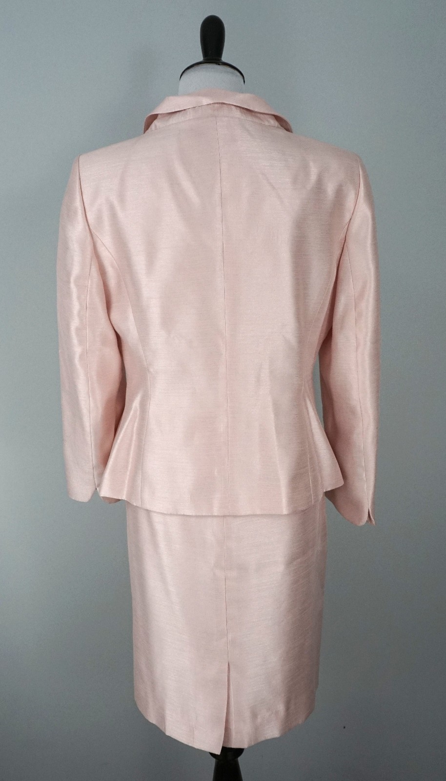 Le Suit Pink 2 Pc 3 Button Collared Career Business Skirt Suit Size 10
