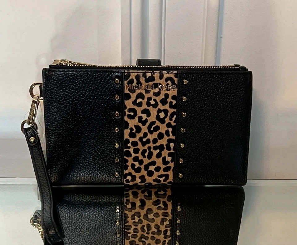 Cartera Muñequera Michael Kors Jet Set Pelo de Becerro Negro Guijarro Cuero Tachonado  Foto 4 de 4