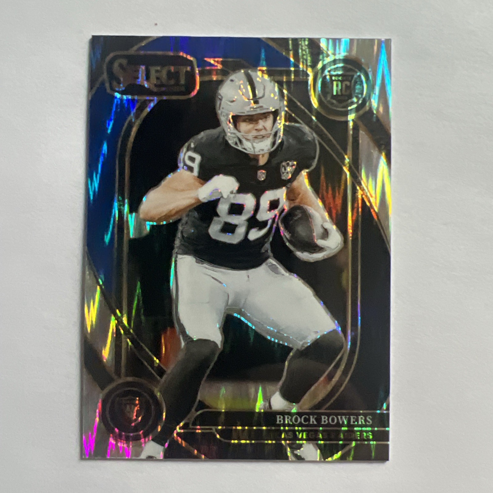 2024 Panini Select Brock Bowers #222 Black & Blue Shock Prizm Rookie Raiders