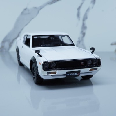 Nissan Skyline 2000 GTR 1973 by Maisto 1:24 Scale Model Car White