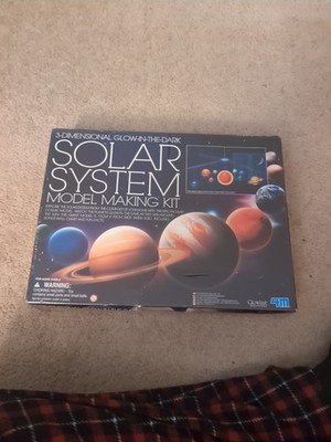 3D Glow-in-the-Dark Solar System Model Making Kit 4M-Sealed & Brand New (B2)