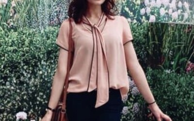 Women Top With Tie Bow - Size S