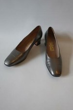 WOMENS SALVATORE FERRAGAMO "FLORIDA" METALLIC GRAY LEATHER PUMPS 9 AAAA