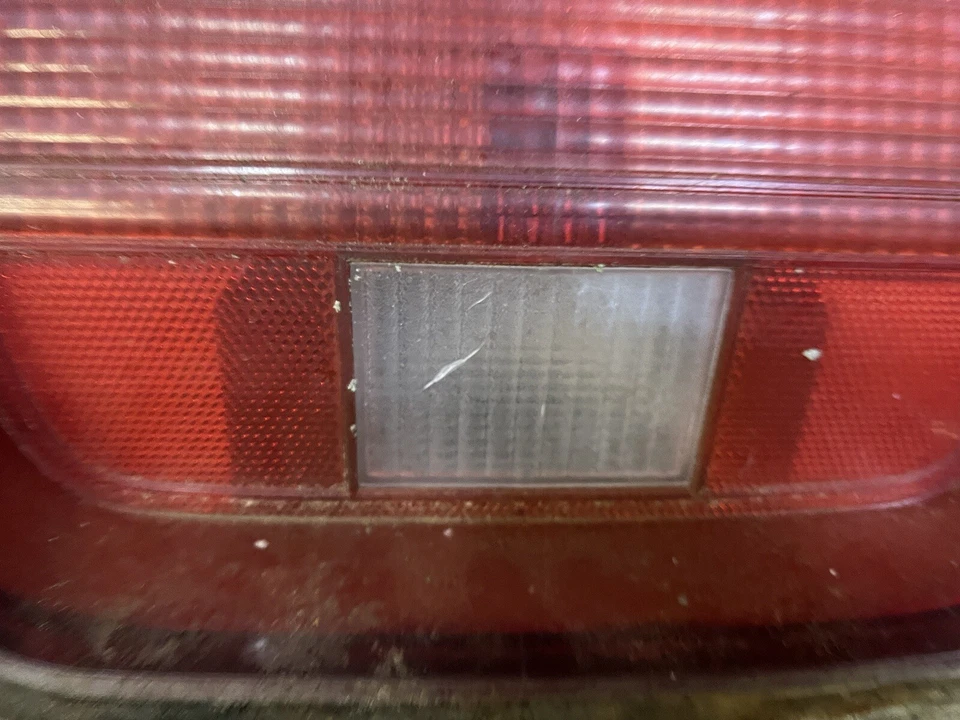 AMC EAGLE KAMMBACK LUZ TRASERA LADO DEL PASAJERO 2 PUERTAS EAGLE OEM 1981 Foto 2 de 4