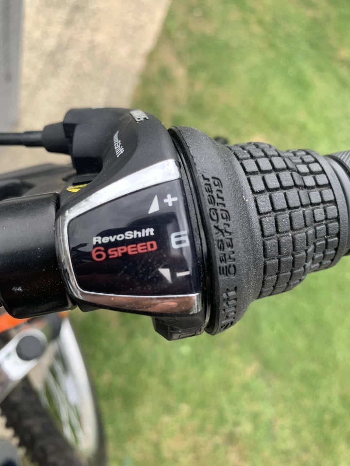 Bicicleta Apollo Interzone | Ruedas de 26". | SOLO RECOGIDA EN EFECTIVO Foto 3 de 4