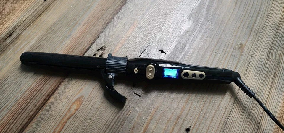 ISO Professional Limited Edition Gold Collection 360*Spinnning Wand Curling Iron - Image 3 of 4