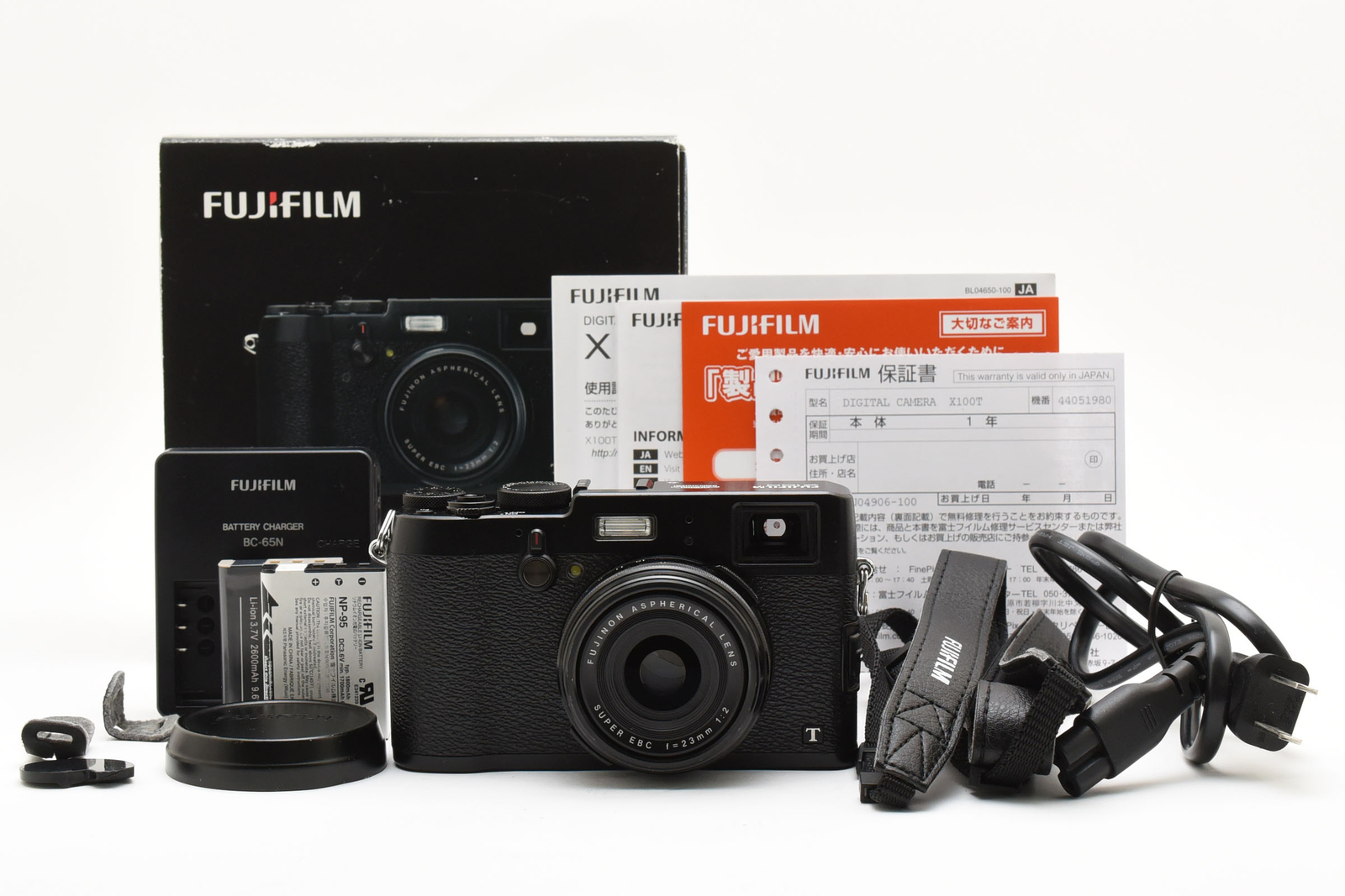 Fuji FUJIFILM X100T 16.3MP Digital Camera in Box Near Mint Japan Import