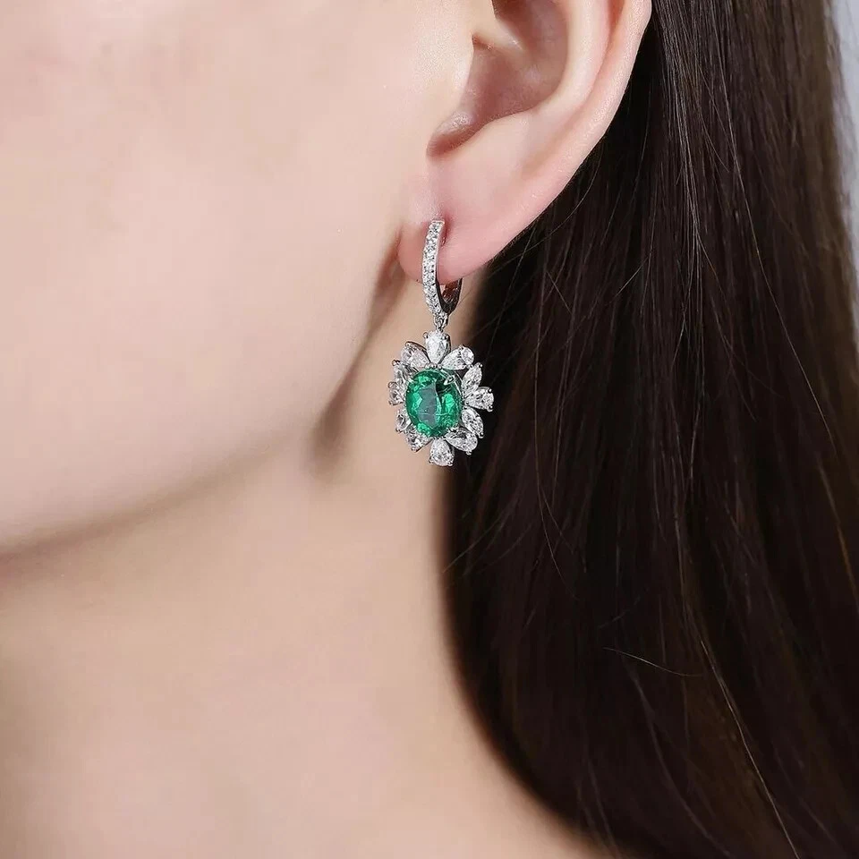 Pendiente de diamantes esmeralda colombiana natural ovalado de 7,42 quilates de oro blanco real de 14 quilates Foto 3 de 4